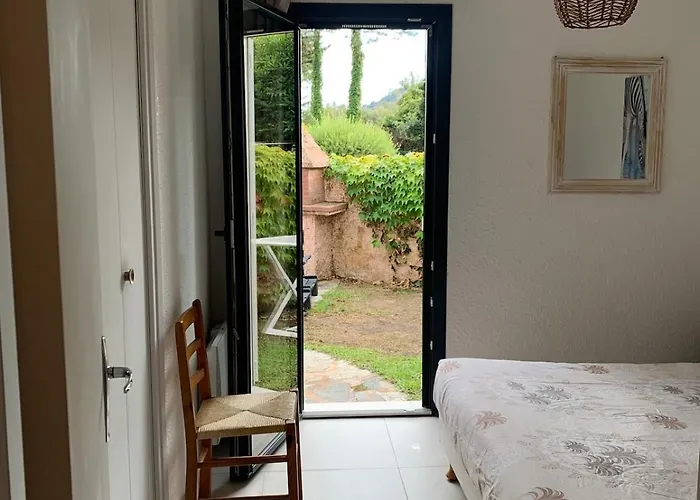 Semesterbostad Mini Santa Giulia A 120m De La *